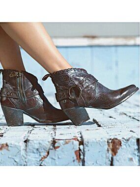 BED/STU Tania Booties Black/red